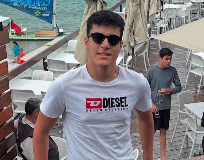 Foto de Vitor Hugo, Gerente de Vendas da Jacinto Reboques